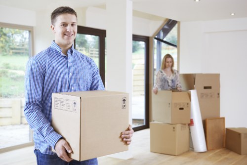 Packing and loading support for movers in Sanderstead