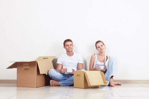 Sanderstead moving truck service for careful loading and transport