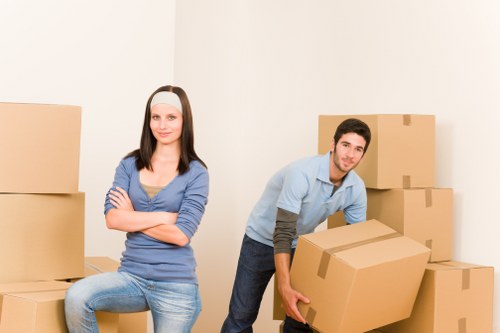 Local moving team planning access and parking in Sanderstead